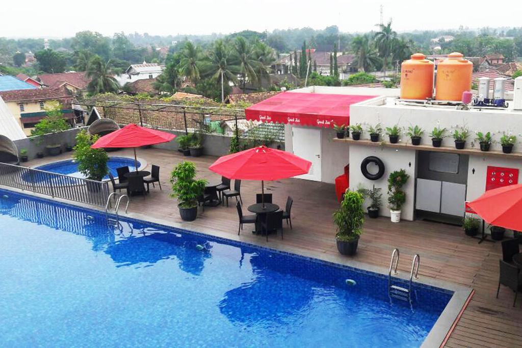 Hotel Grand Zuri Muaraenim Exterior foto