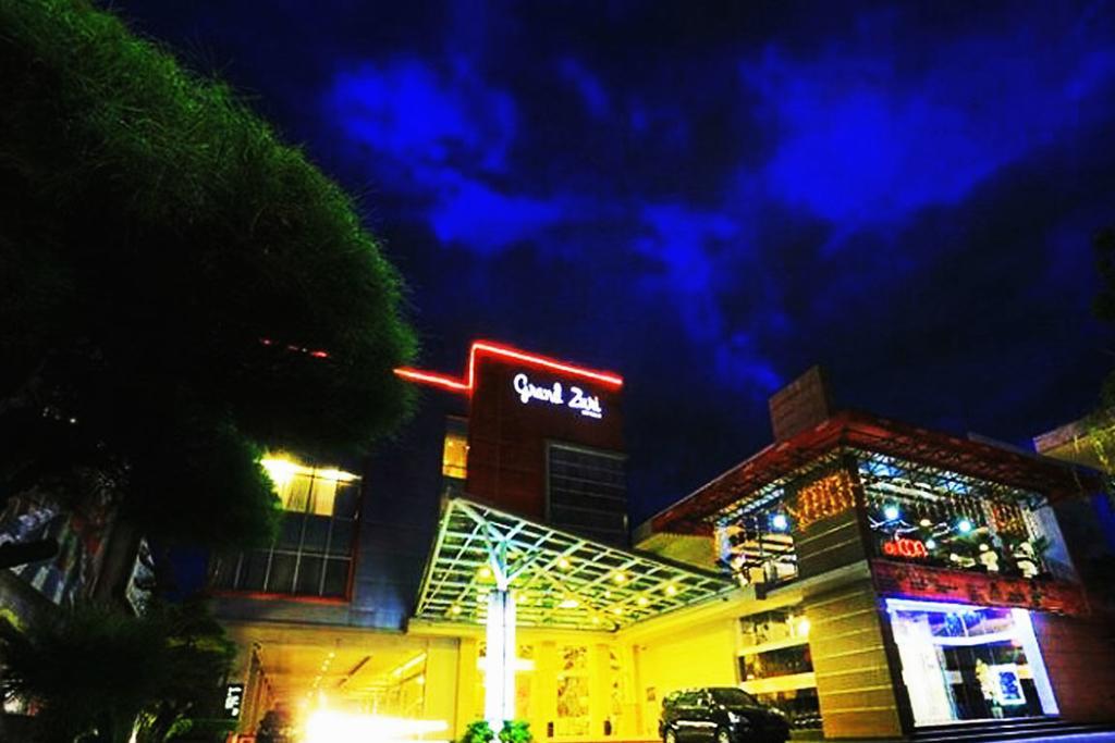 Hotel Grand Zuri Muaraenim Exterior foto