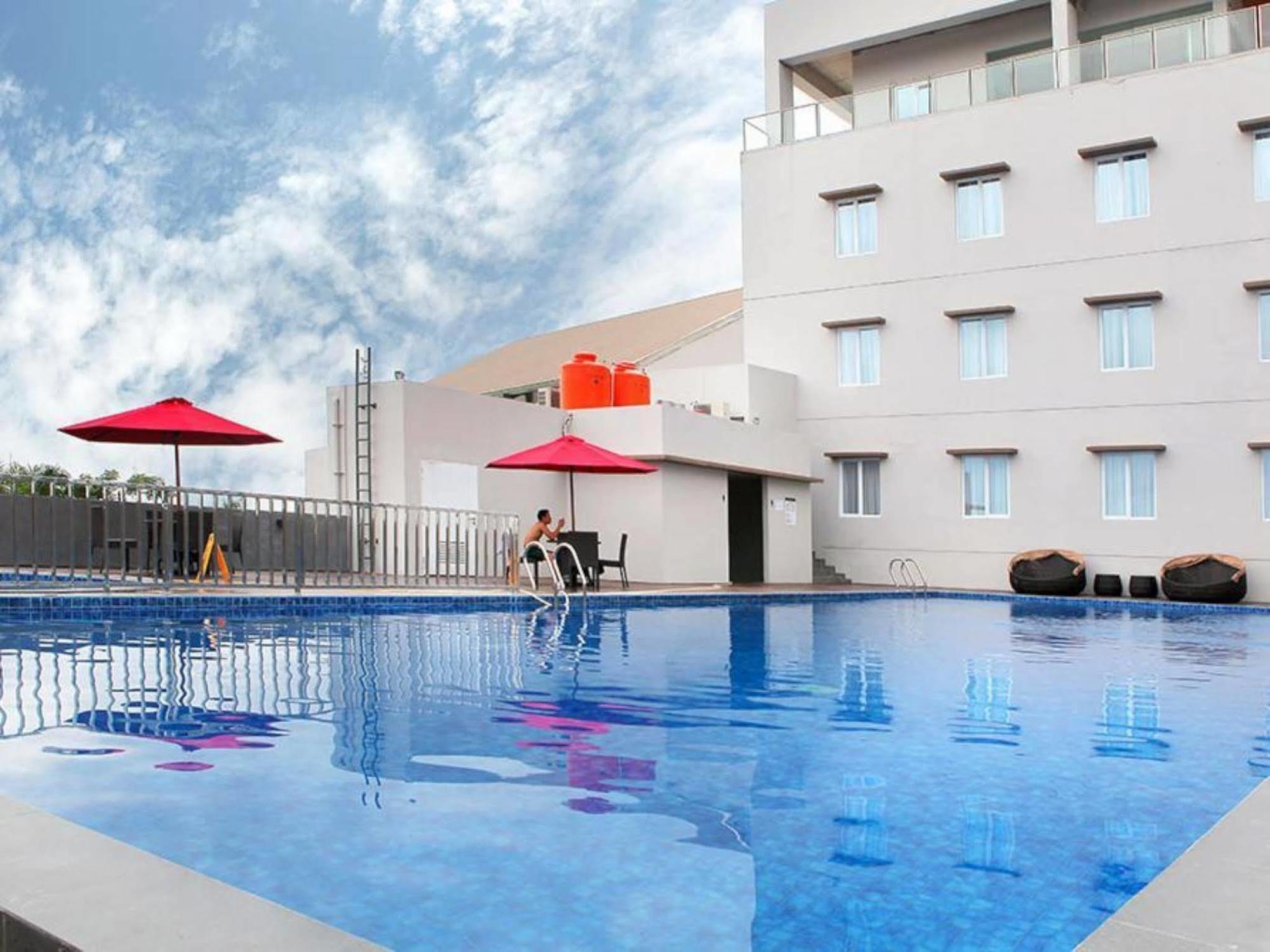 Hotel Grand Zuri Muaraenim Exterior foto