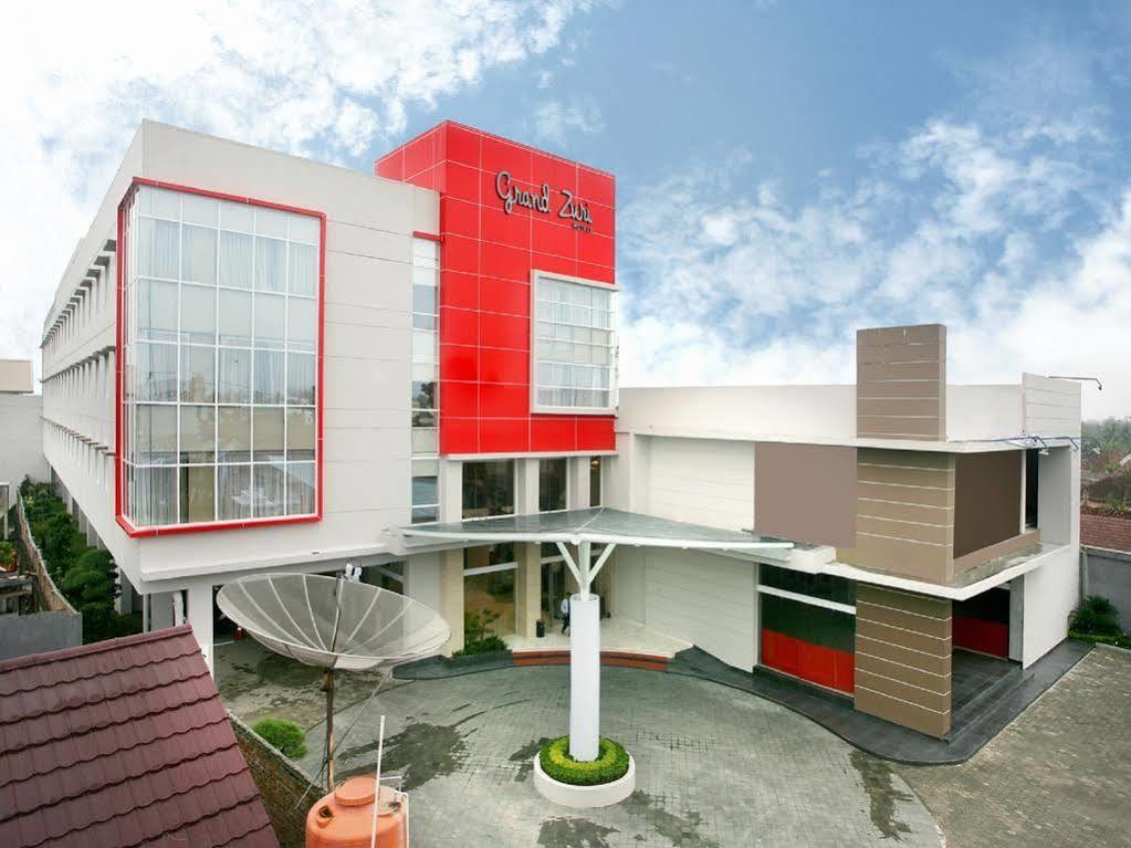 Hotel Grand Zuri Muaraenim Exterior foto